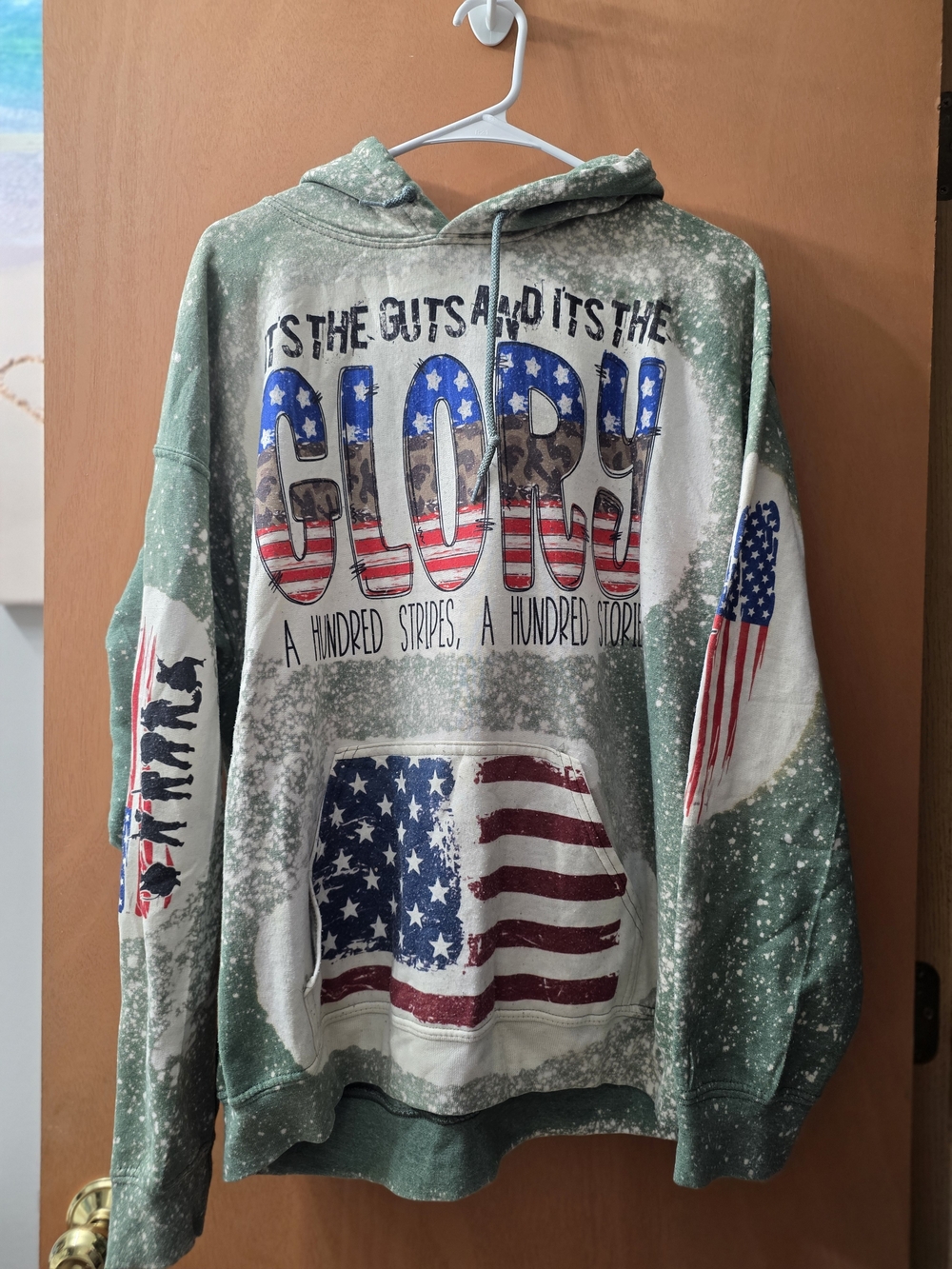 Gildan Green Distressed American Flag 'Glory' Pullover Hoodie
